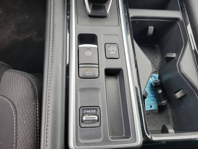 Used 2024 Nissan Pathfinder SV FWD image 25