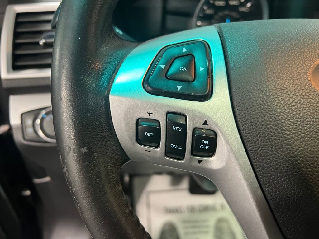 Used 2015 Ford Explorer XLT w/ Equipment Group 202A image 13