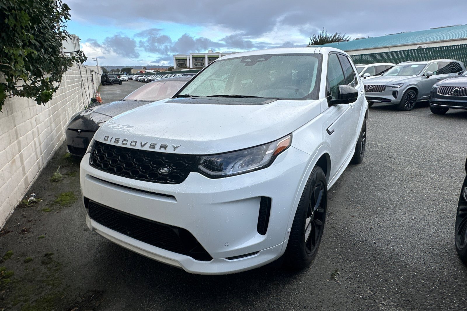 Used 2024 Land Rover Discovery Sport S image 2