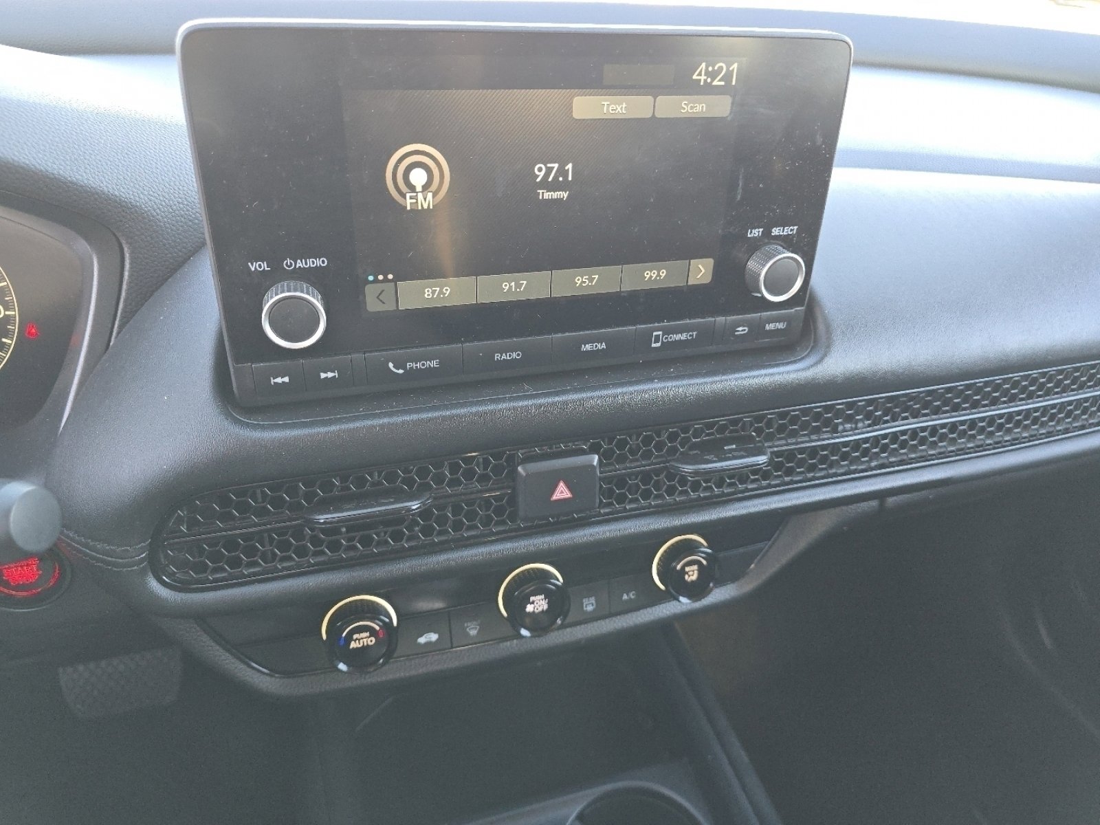 Used 2025 Honda HR-V LX image 32