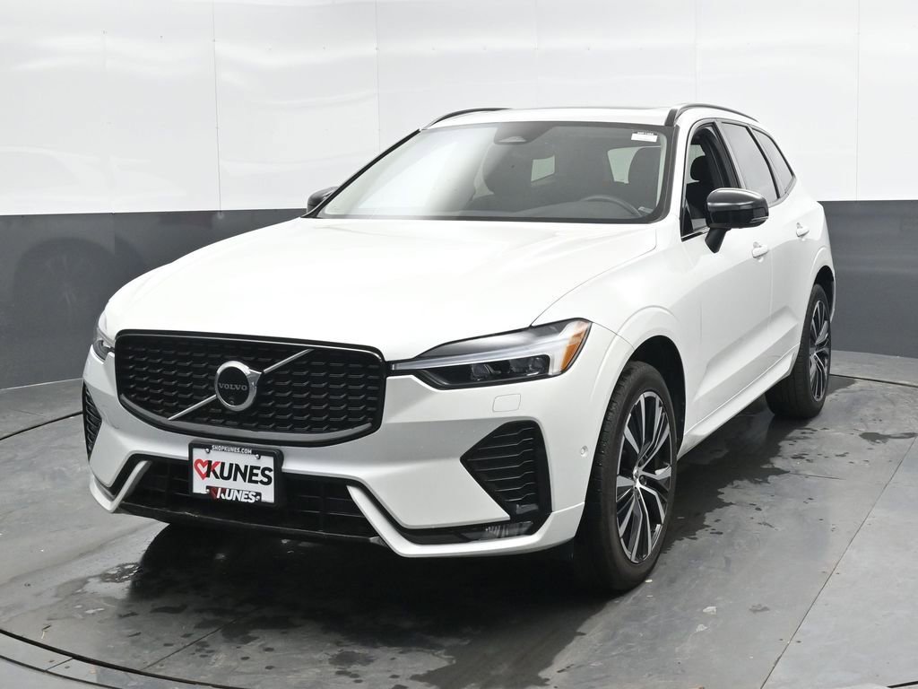 Used 2024 Volvo XC60 B5 Plus w/ Protection Package Premier image 5