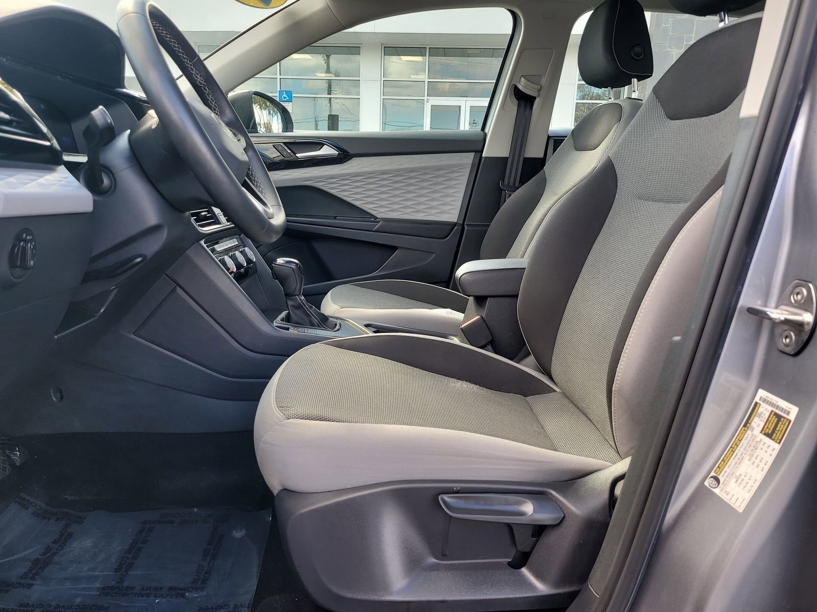 Used 2023 Volkswagen Taos S image 17