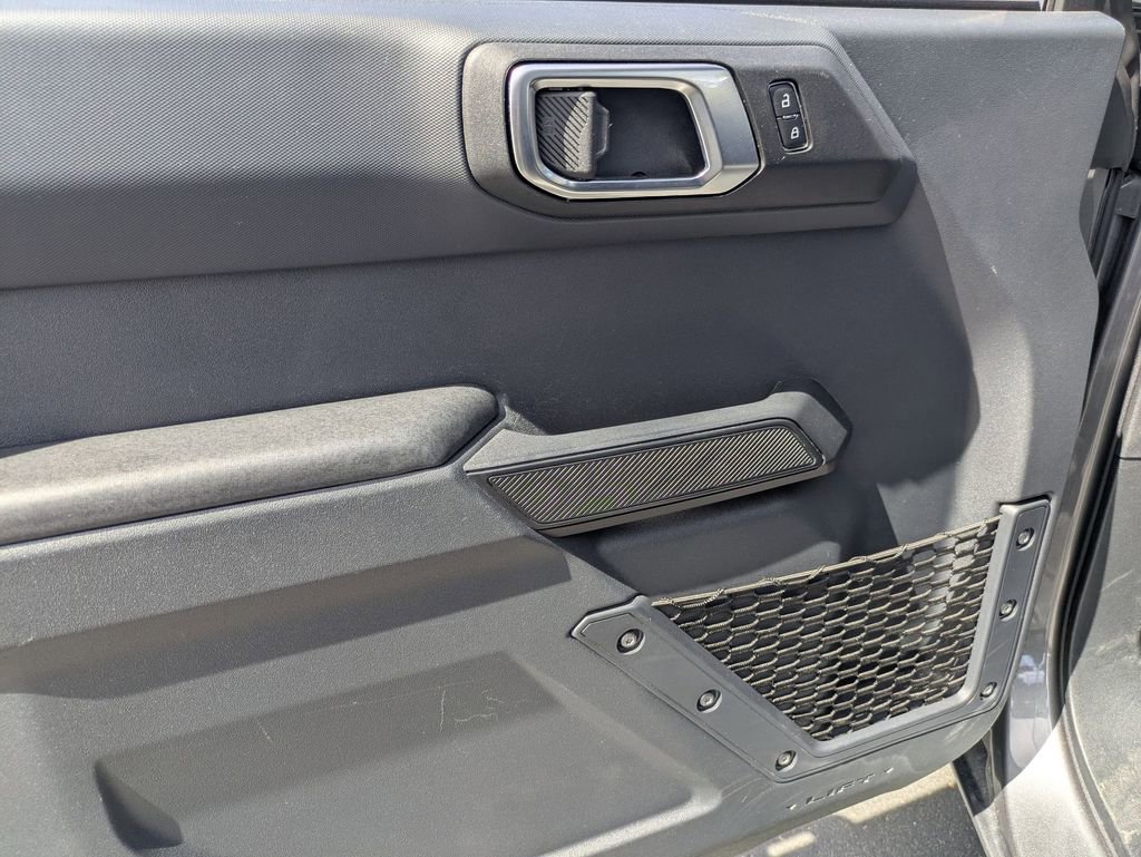 Used 2025 Ford Bronco Big Bend image 15