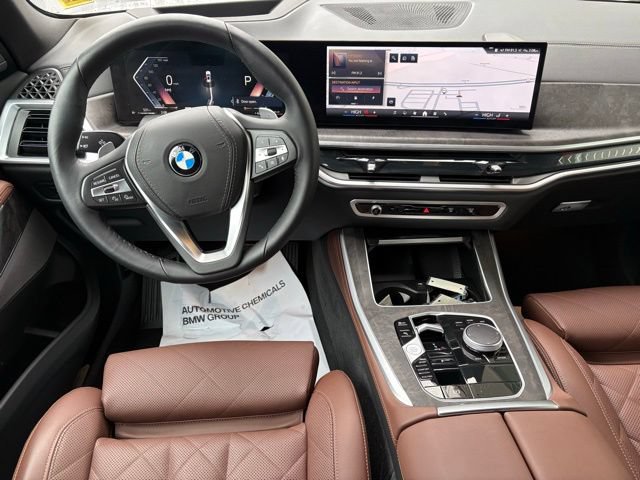 Used 2025 BMW X5 xDrive40i AWD/4WD image 12