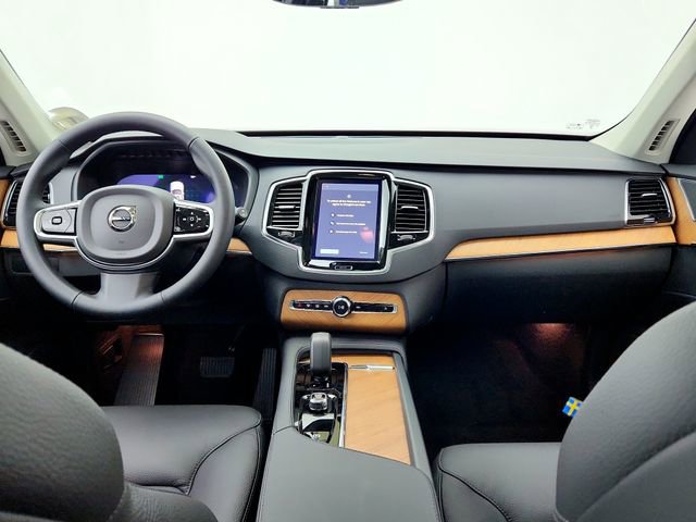 New 2025 Volvo XC90 B6 Plus w/ Protection Package Premier image 30