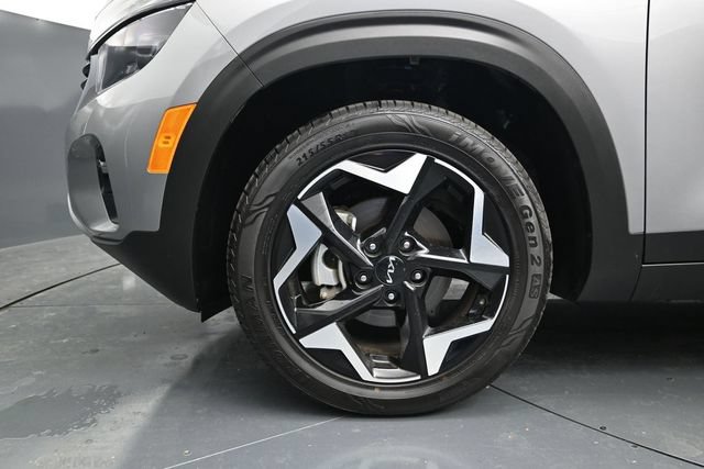 Used 2025 Kia Seltos S FWD image 15