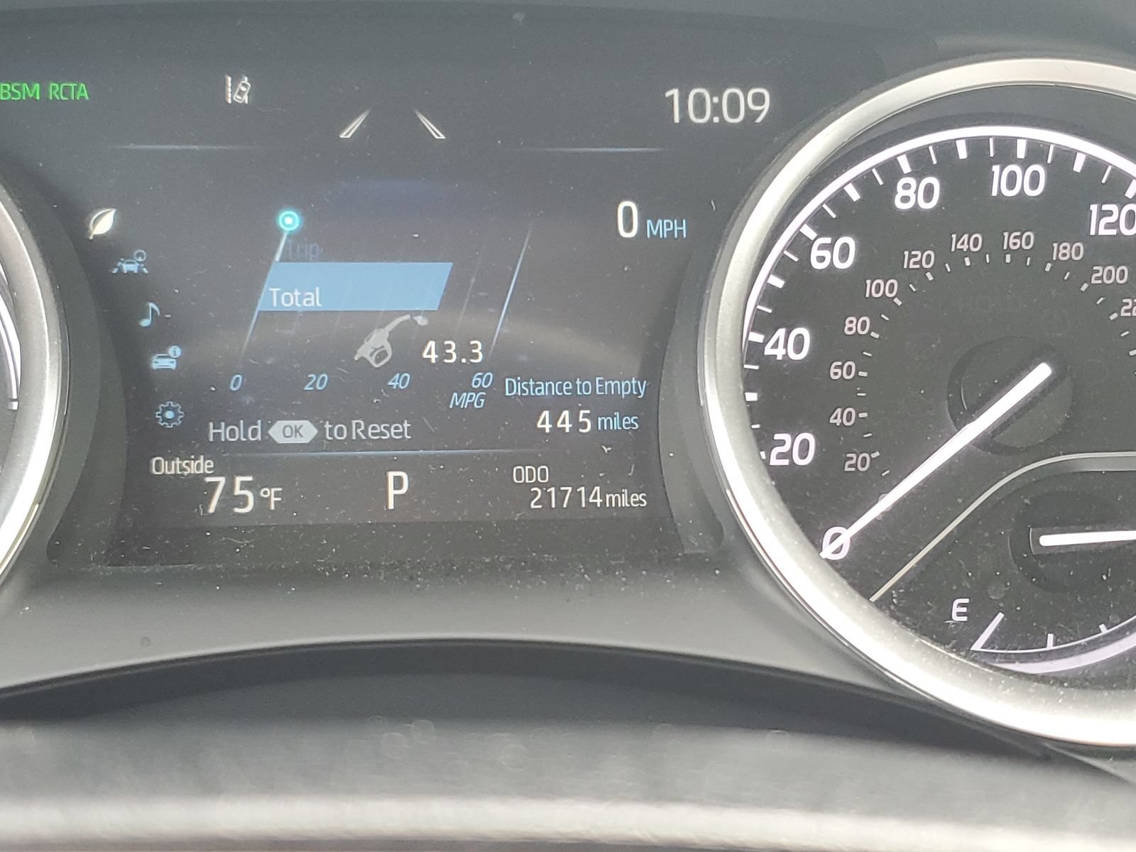 Used 2024 Toyota Camry XLE w/ Cold Weather Package FWD image 25