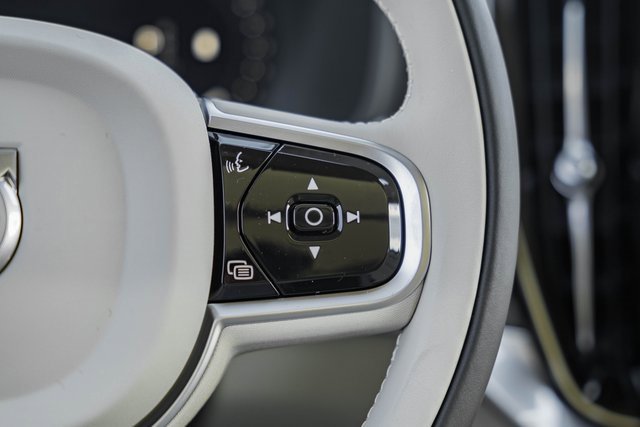 New 2026 Volvo XC90 B6 Ultra image 28