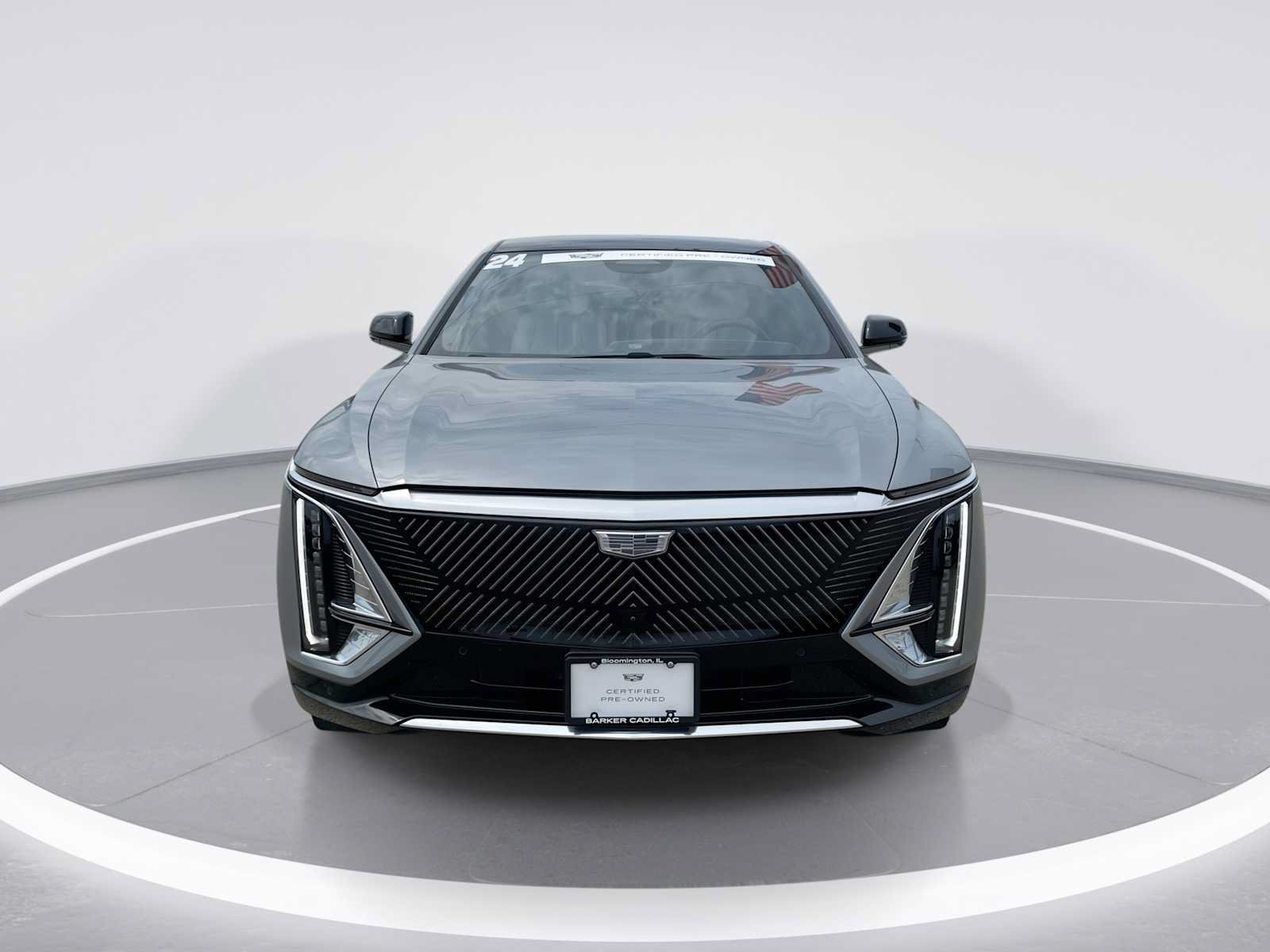 Certified 2024 Cadillac Lyriq Luxury AWD/4WD image 4