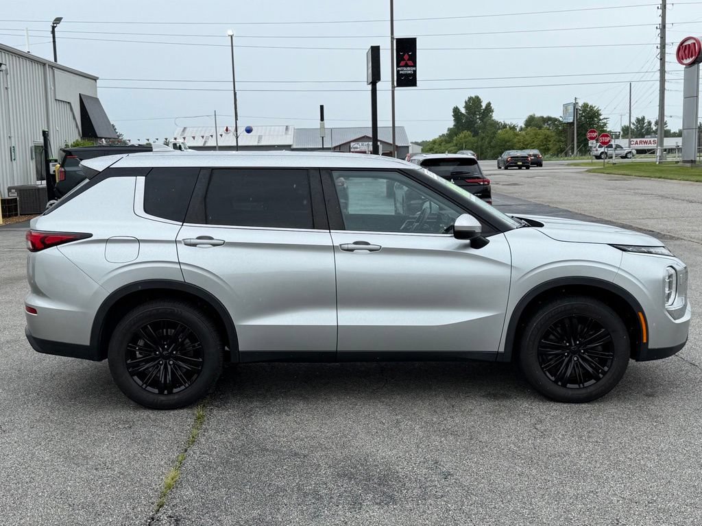 Used 2022 Mitsubishi Outlander ES AWD/4WD image 8