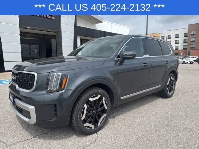 Used 2024 Kia Telluride EX w/ EX Captain's Chair Package