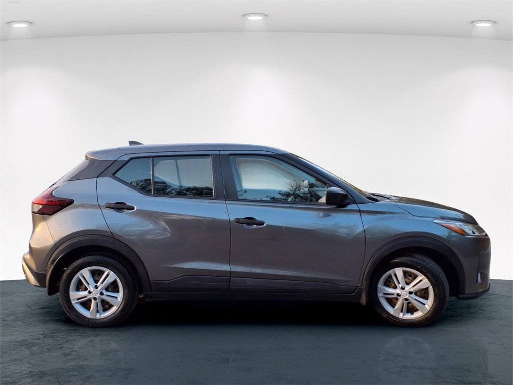 Used 2022 Nissan Kicks S image 5