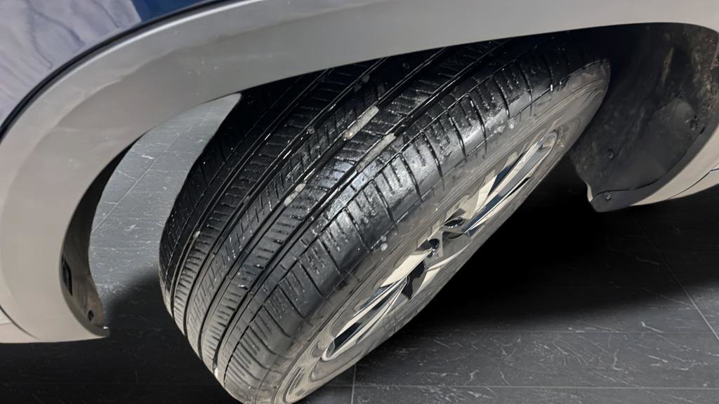 Used 2022 Volkswagen Atlas Cross Sport SE image 30