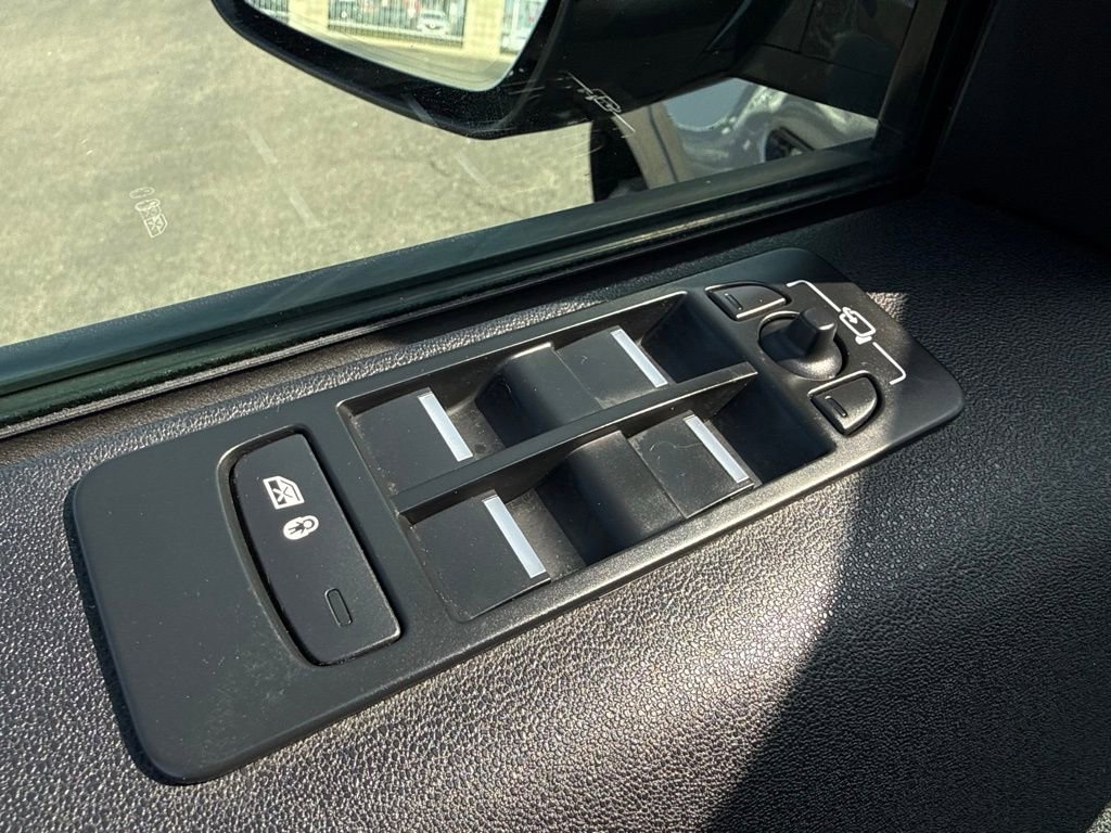 Used 2022 Land Rover Discovery Sport SE R-Dynamic image 21