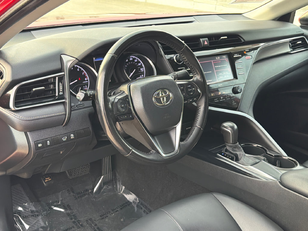 Used 2020 Toyota Camry SE FWD image 16