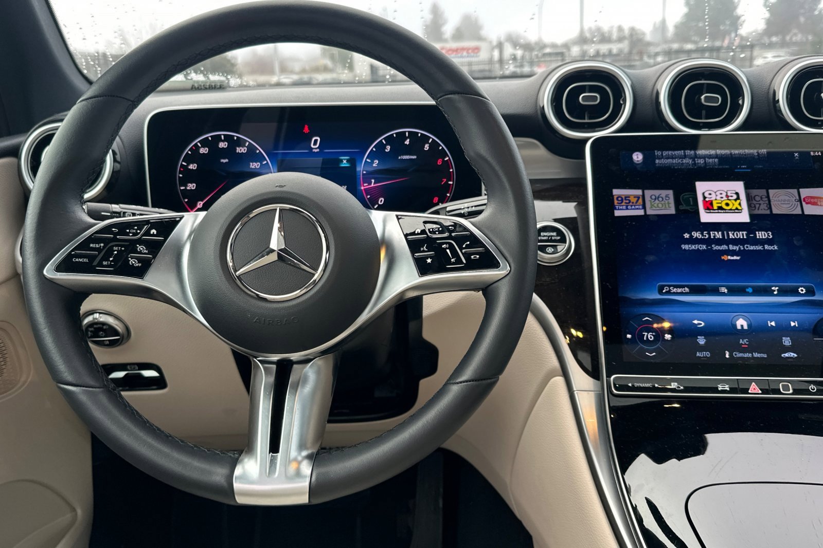 Used 2025 Mercedes-Benz GLC 300 4MATIC image 16