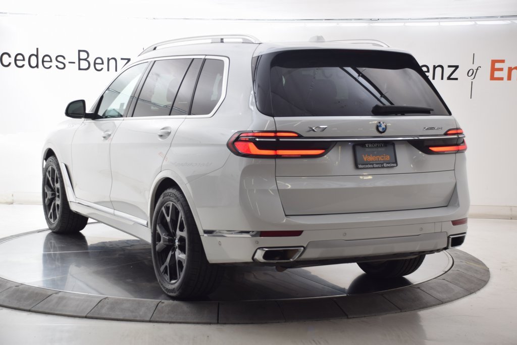 Used 2023 BMW X7 xDrive40i w/ Parking Assistance Package image 4