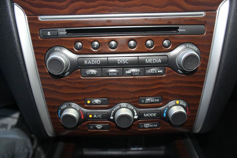Used 2018 Nissan Pathfinder Platinum w/ Cargo Package FWD image 41