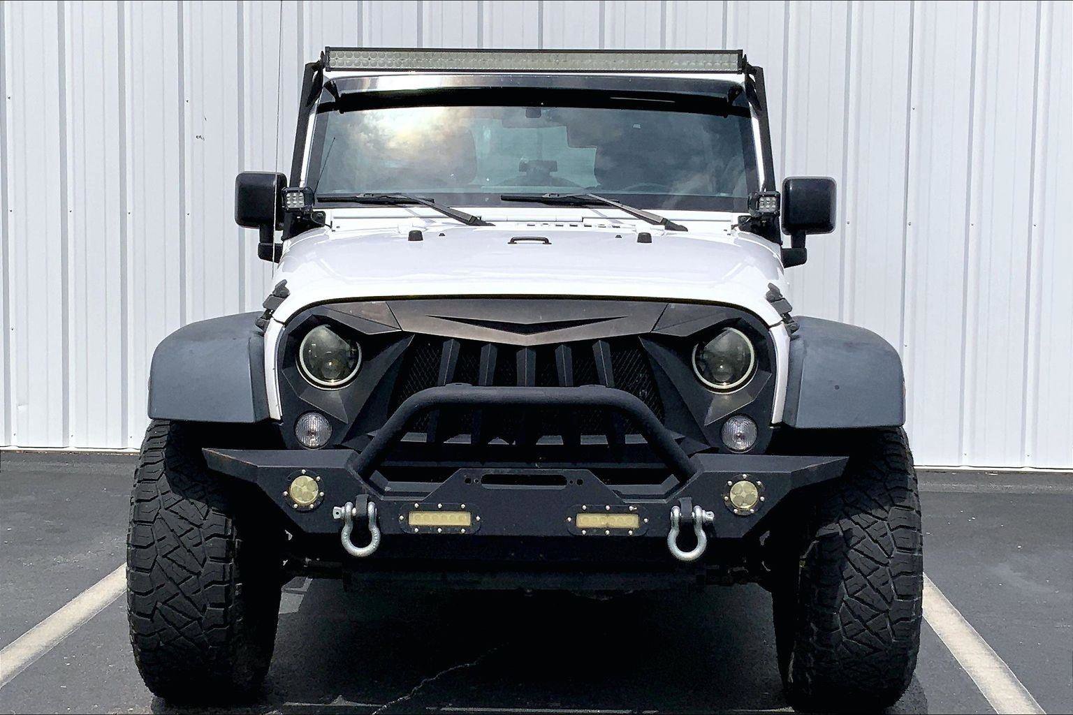 Used 2017 Jeep Wrangler Unlimited Sport w/ Connectivity Group image 3