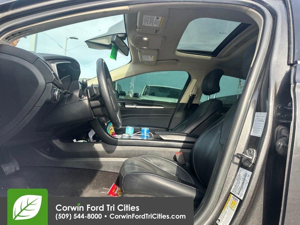 Used 2019 Ford Fusion Titanium AWD/4WD image 2
