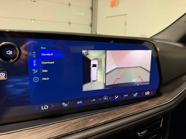 New 2026 Chevrolet Suburban LT w/ Comfort Package AWD/4WD image 24