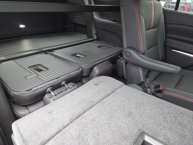 New 2027 Chevrolet Traverse RS w/ LPO, Floor Liner Package AWD/4WD image 23