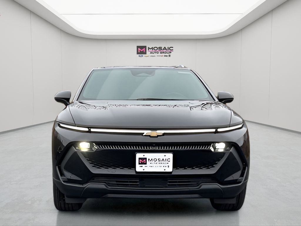 New 2026 Chevrolet Equinox EV LT image 2