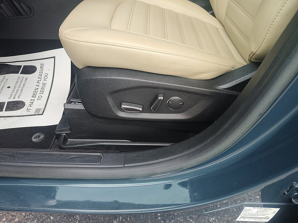 Certified 2019 Ford Edge SEL w/ Equipment Group 201A FWD image 30