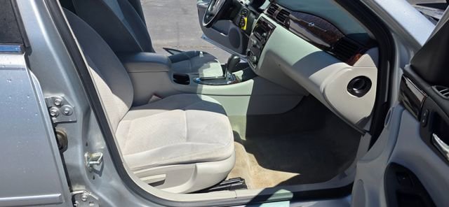 Used 2012 Chevrolet Impala LT FWD image 15