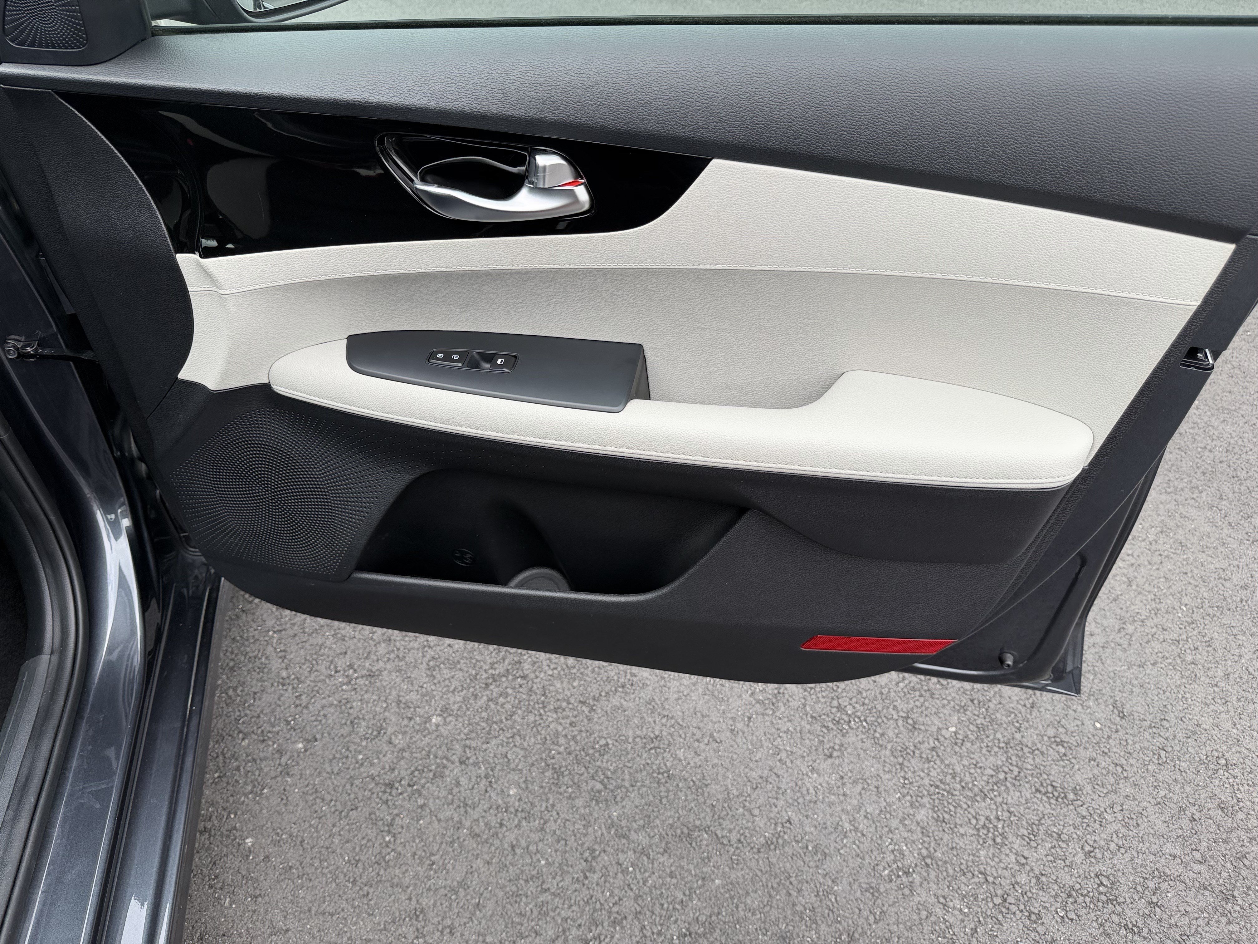 Used 2020 Kia Forte EX FWD image 11