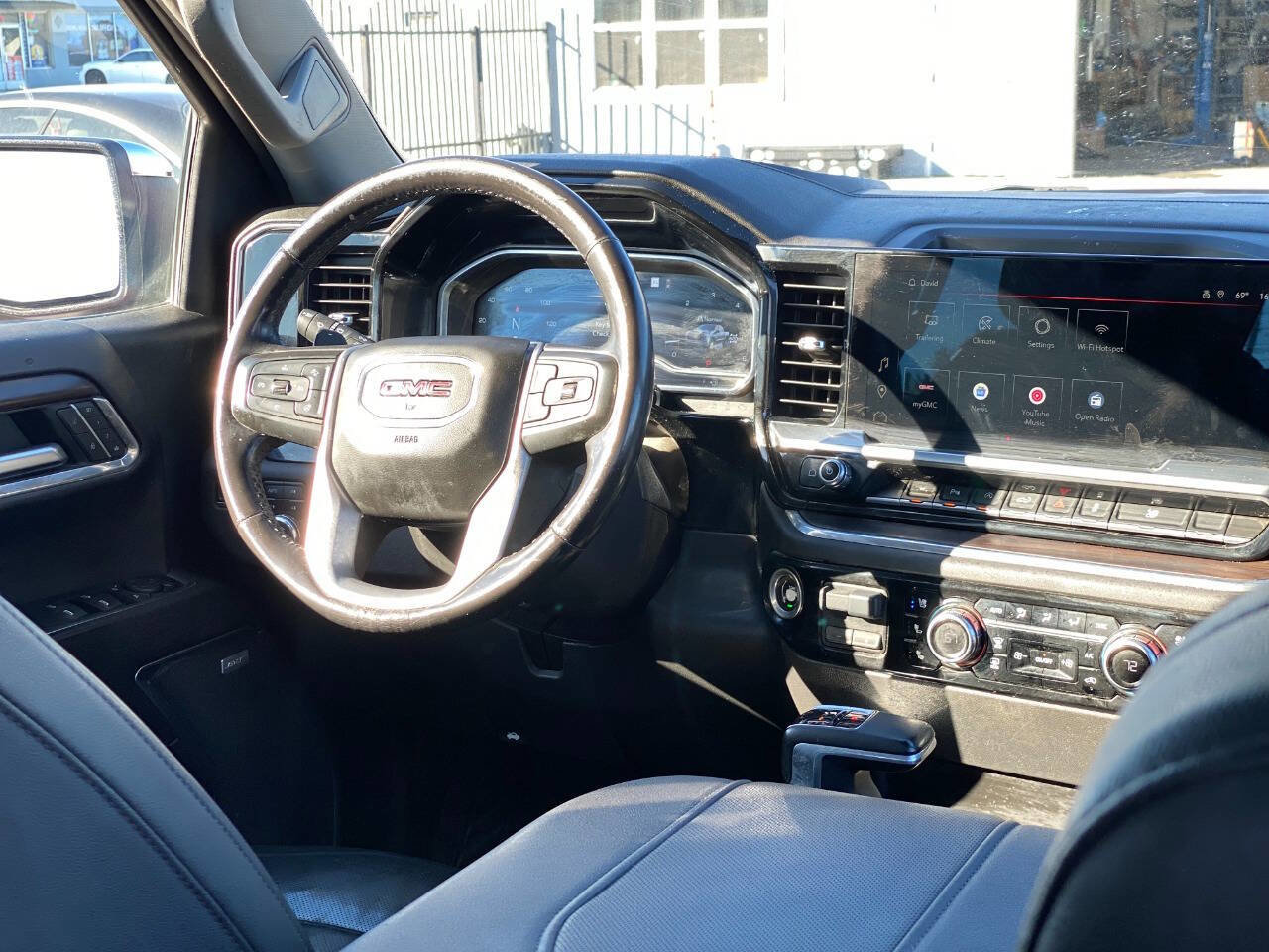 Used 2023 GMC Sierra 1500 SLT w/ SLT Premium Plus Package image 9