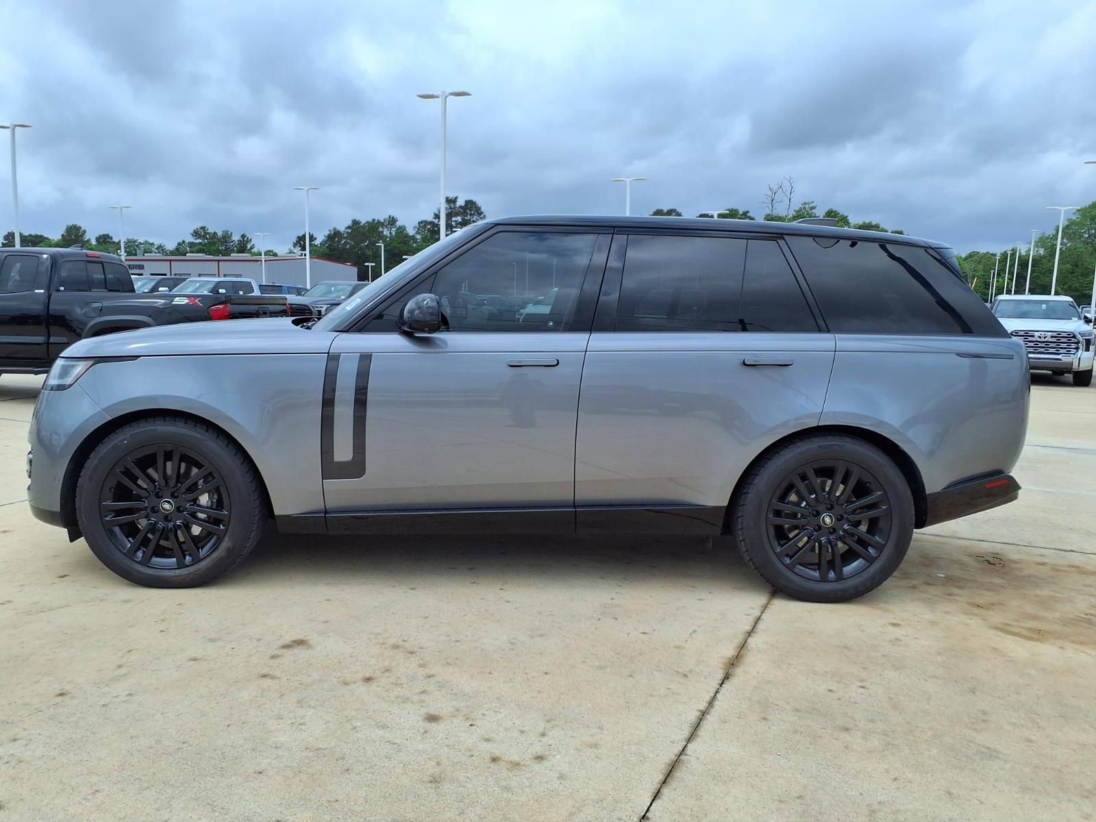 Used 2023 Land Rover Range Rover SE AWD/4WD image 9