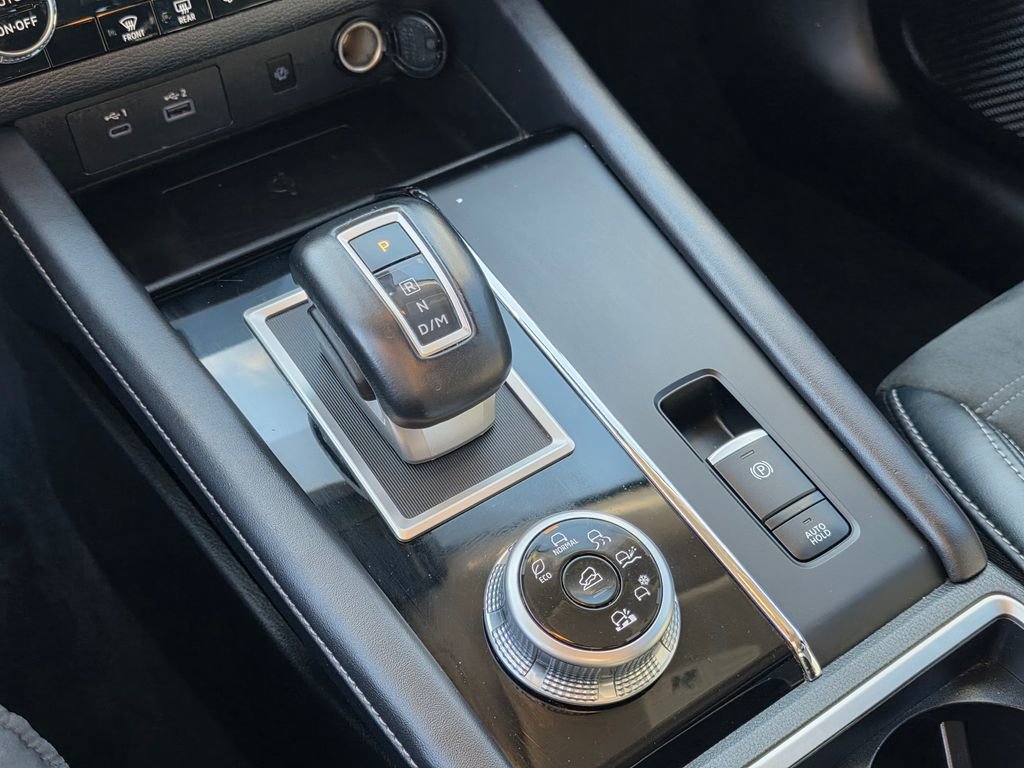 Used 2024 Mitsubishi Outlander SE image 28