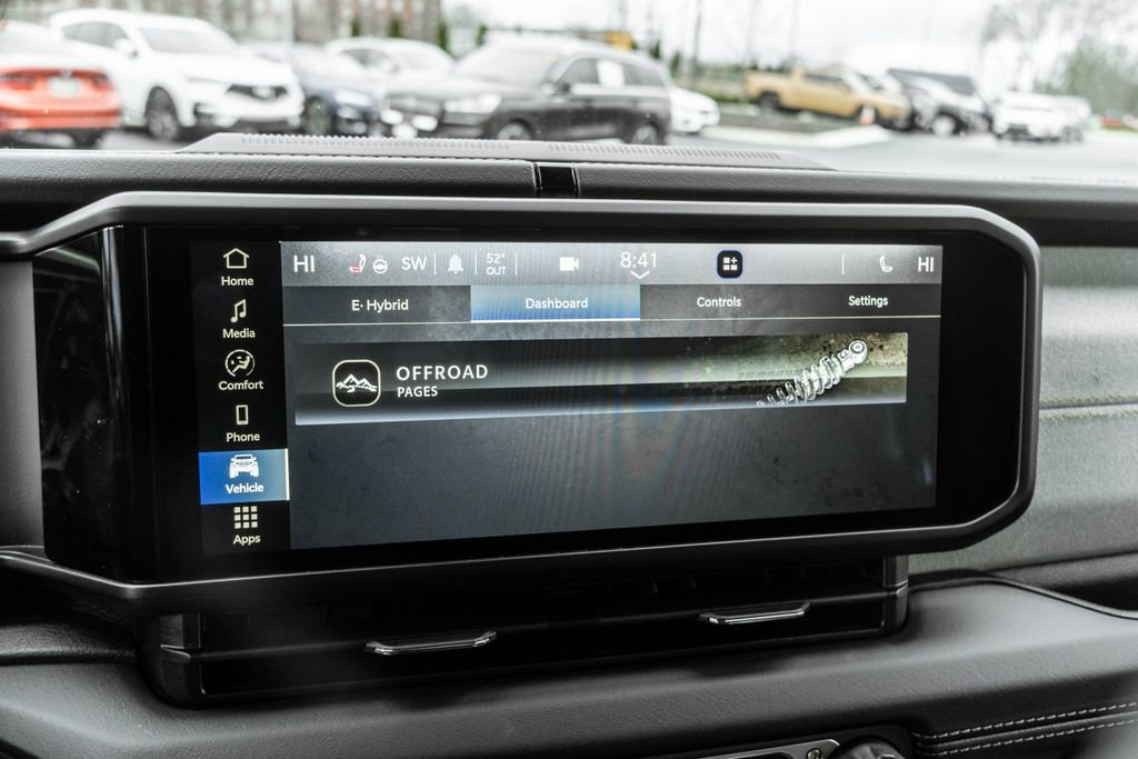 Used 2025 Jeep Wrangler Unlimited Sahara image 11