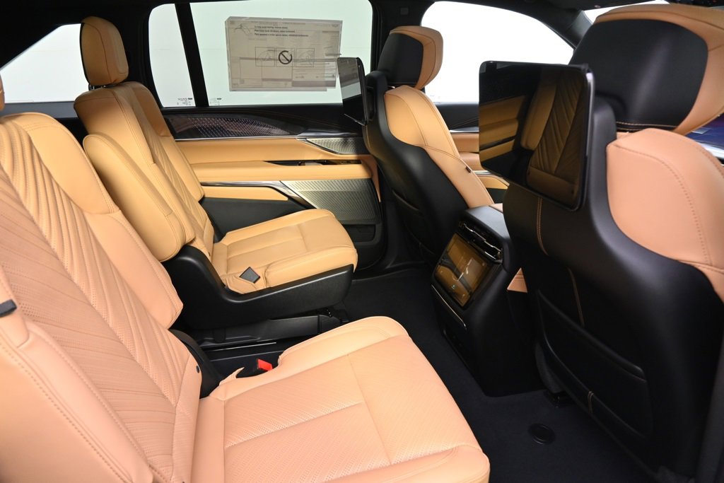 New 2025 Cadillac Escalade IQ Luxury 2 image 18