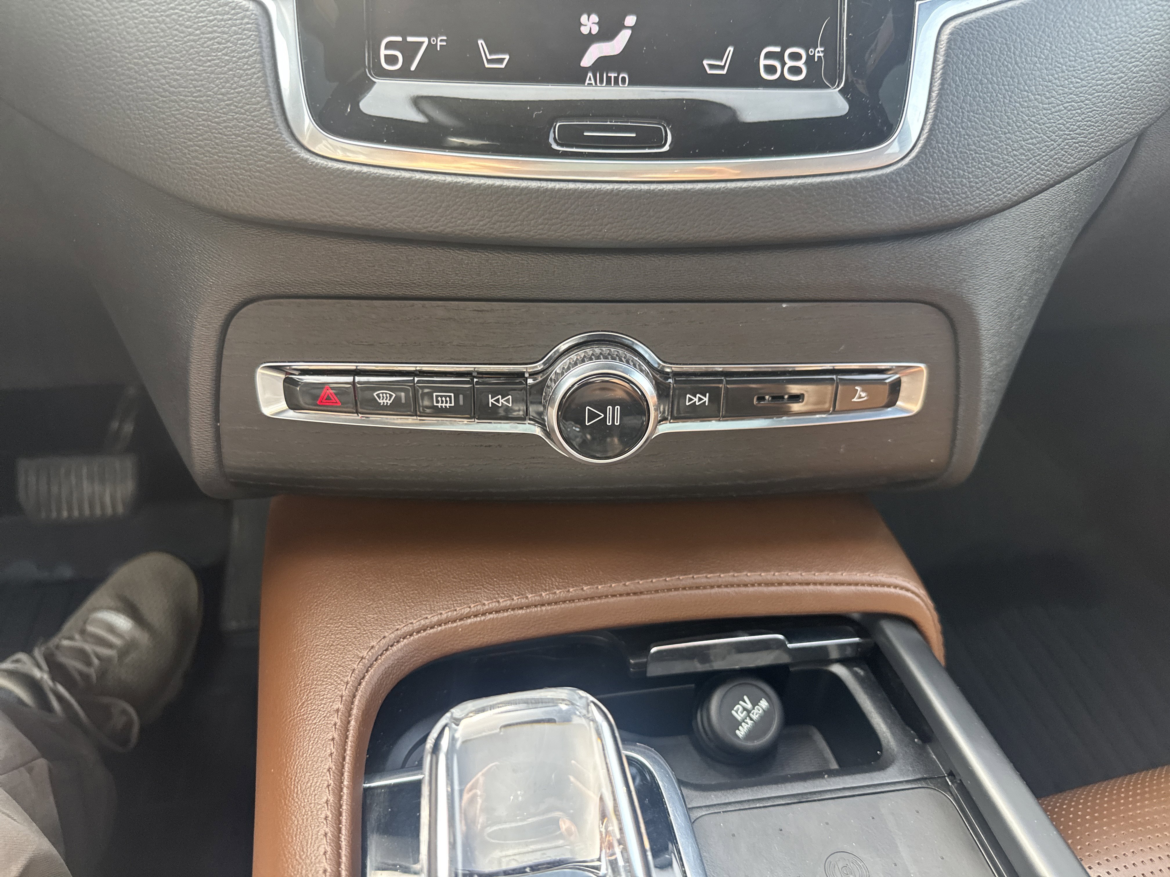 Used 2022 Volvo XC90 T8 Inscription image 25