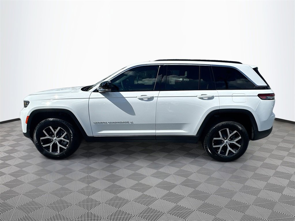 Used 2025 Jeep Grand Cherokee Limited image 9