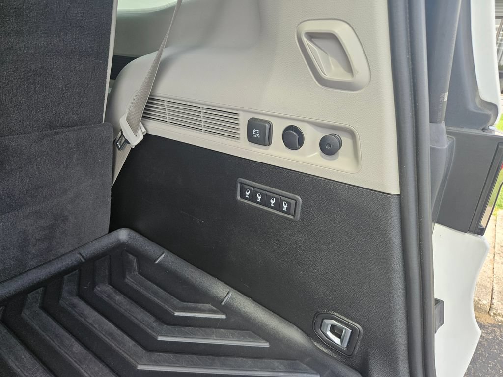 Used 2022 Jeep Wagoneer Series III w/ Convenience Group I AWD/4WD image 46