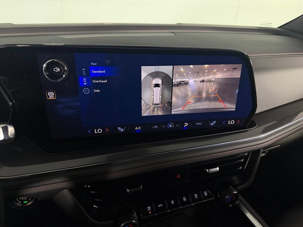 Used 2026 Chevrolet Suburban RST AWD/4WD image 21