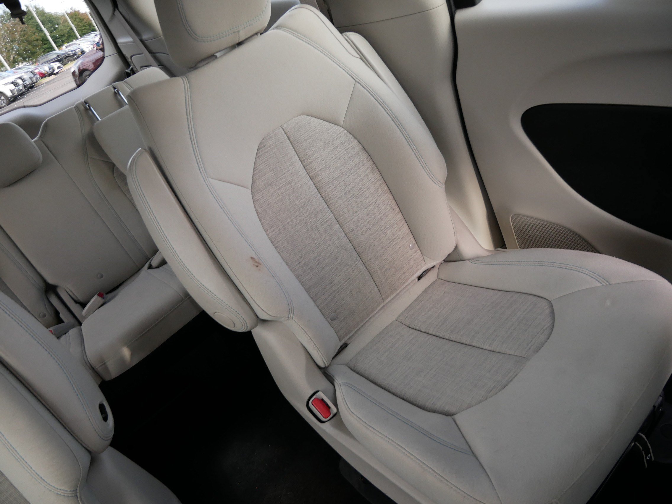 Used 2018 Chrysler Pacifica Touring Plus FWD image 14