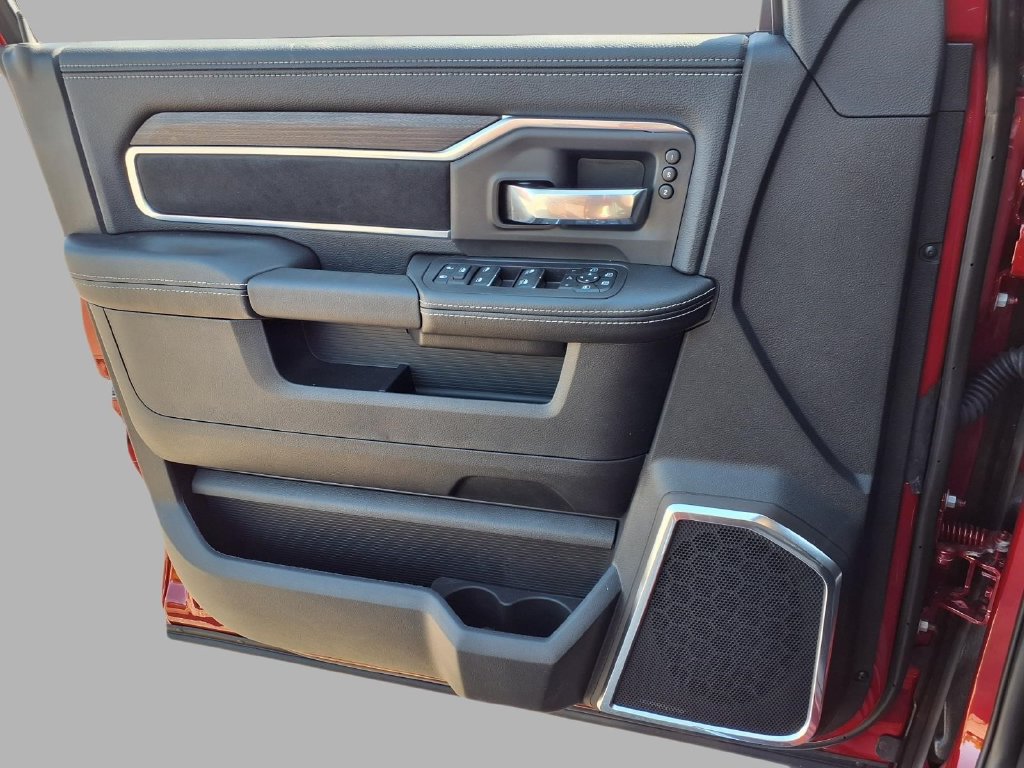 New 2027 RAM 3500 Laramie AWD/4WD image 17