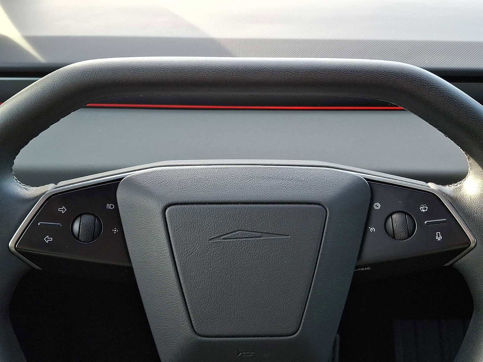 Used 2024 Tesla Cybertruck AWD Crew Cab image 18