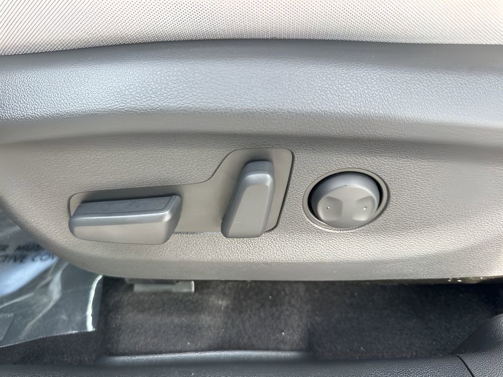 Used 2023 Hyundai Kona SE image 10