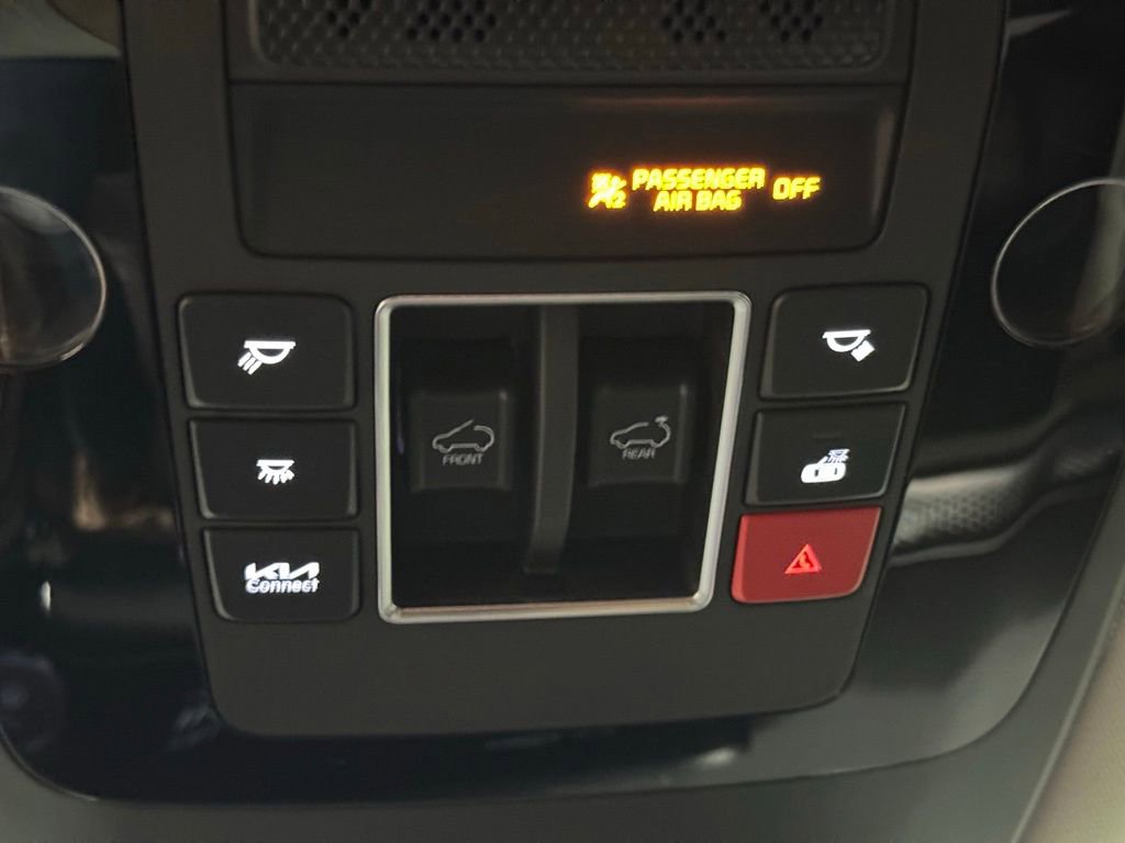 Used 2024 Kia Carnival SX Prestige image 39