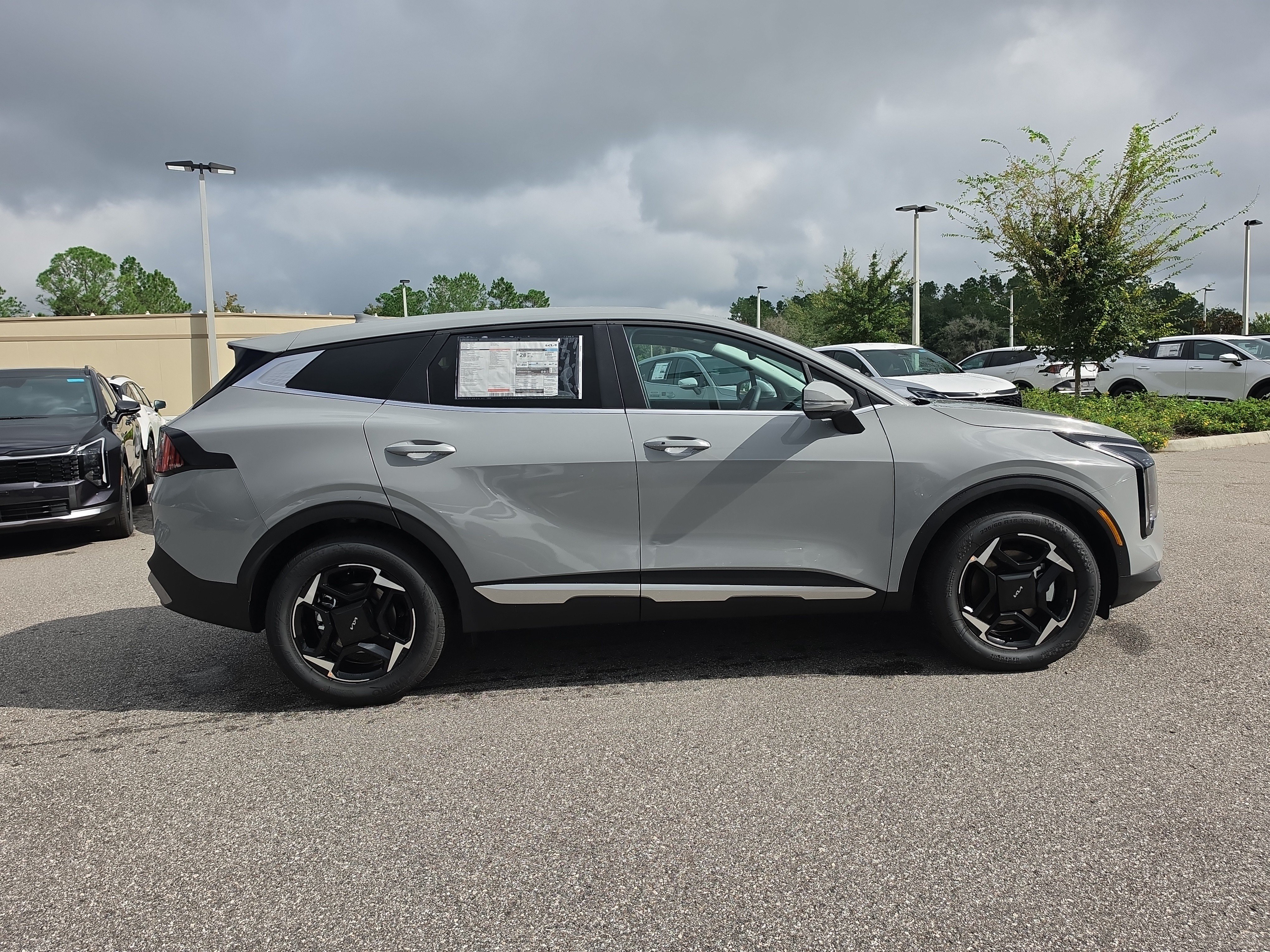 New 2027 Kia Sportage EX FWD image 9