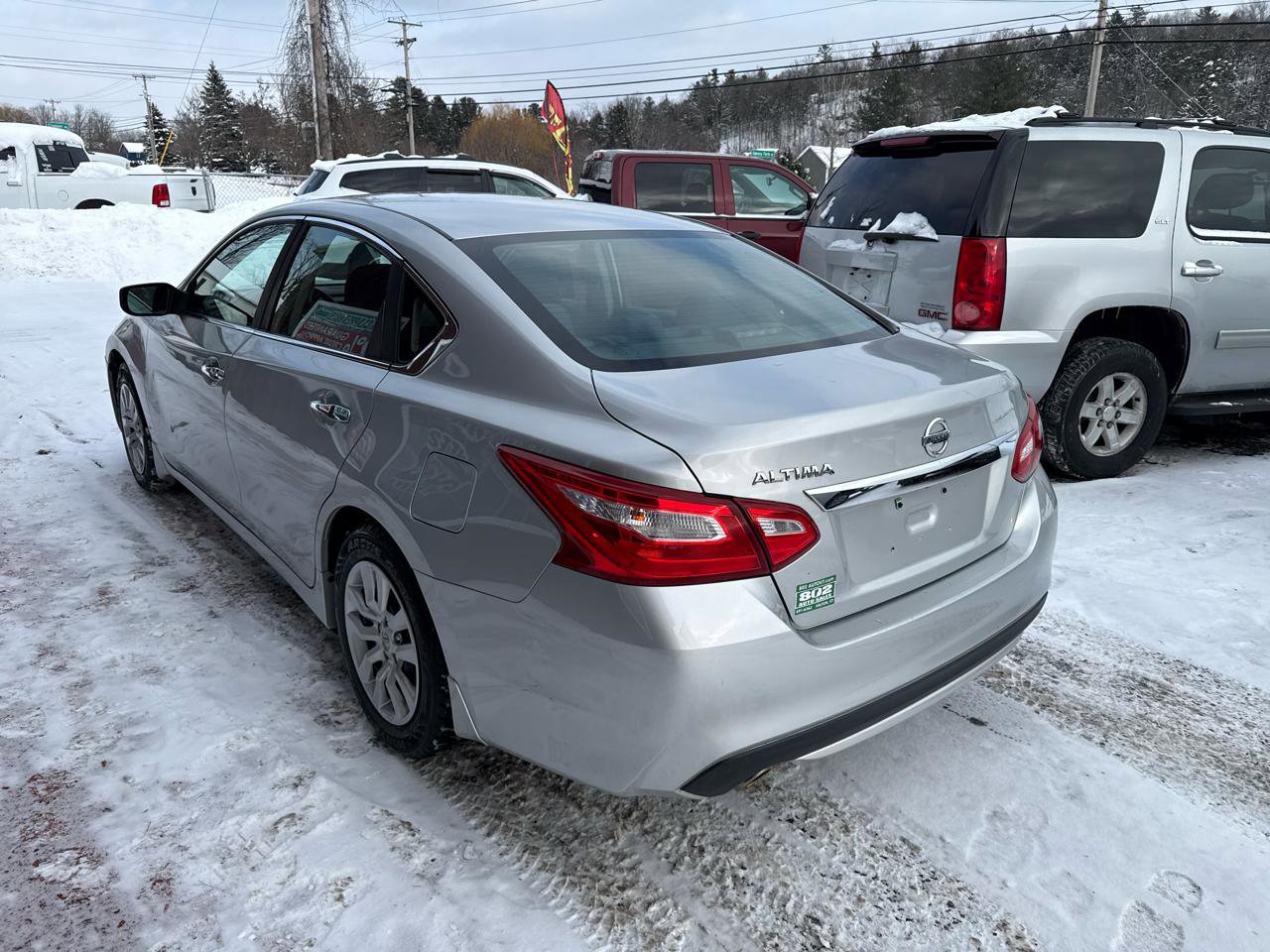 Used 2017 Nissan Altima 2.5 S w/ Power Driver Seat Package FWD image 5