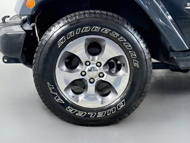 Used 2016 Jeep Wrangler Unlimited Sahara AWD/4WD image 37