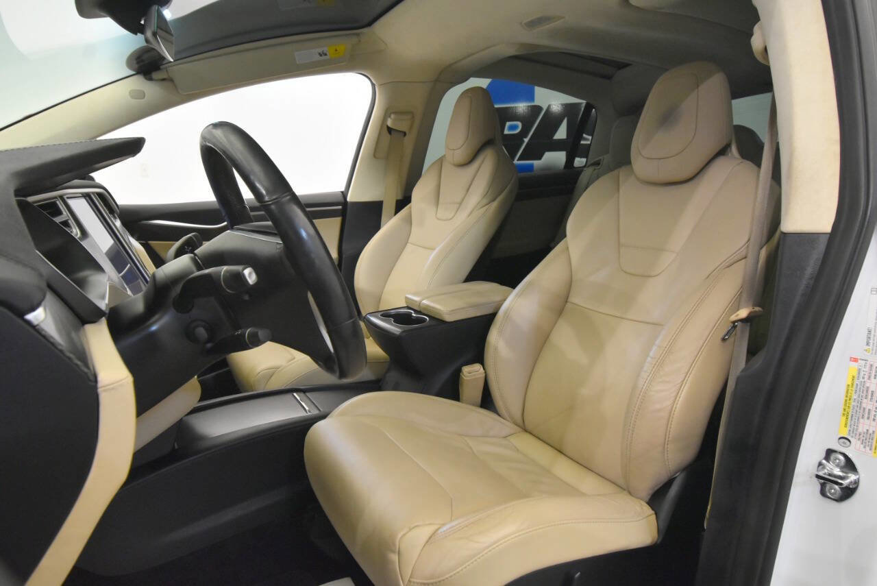 Used 2017 Tesla Model X 75D image 15