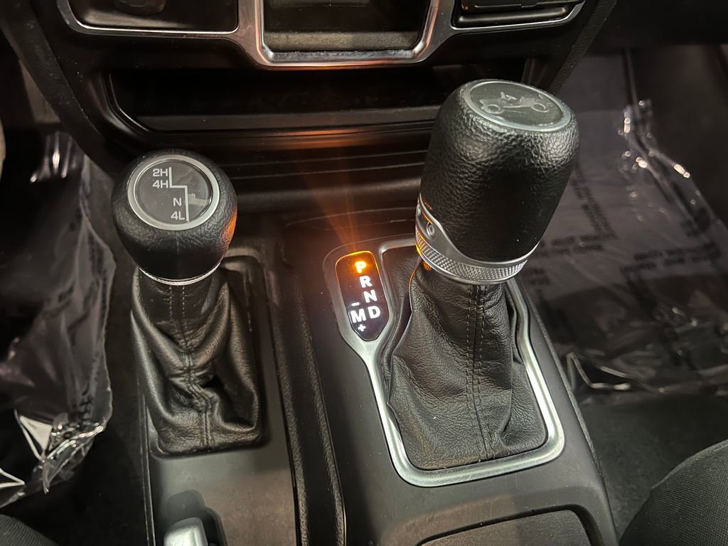 Used 2020 Jeep Wrangler Sport AWD/4WD image 25
