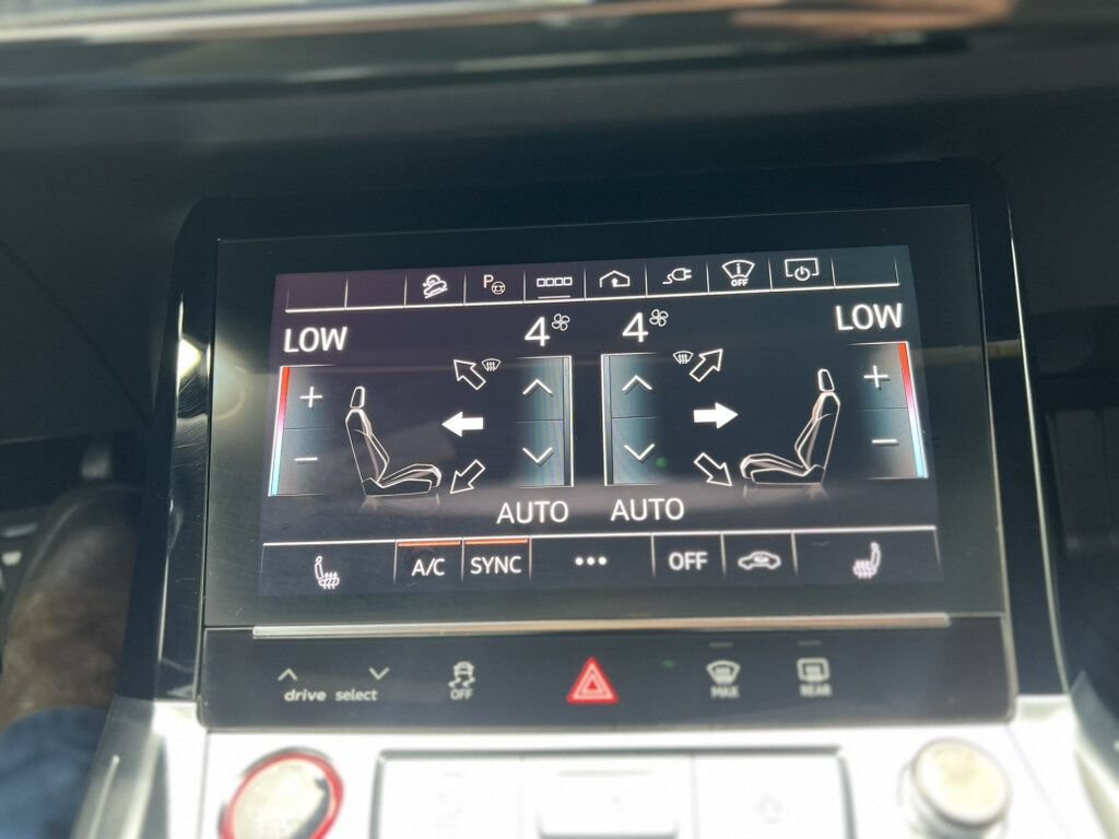 Used 2024 Audi Q8 e-tron Prestige w/ Prestige Package AWD/4WD image 27